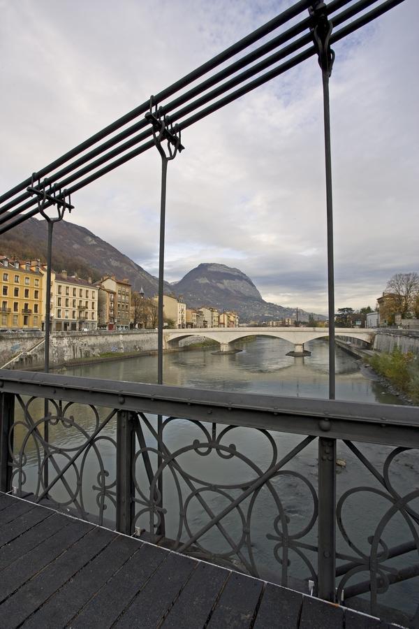 Hotelf1 Grenoble Universite Gieres Екстер'єр фото